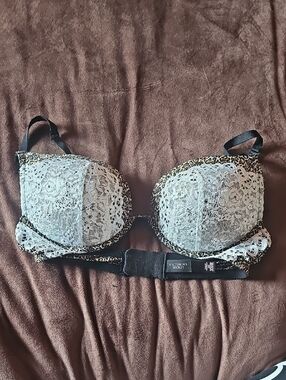 Victoria's Secret Black & Cream Lace Leopard-Print Push-Up Bra